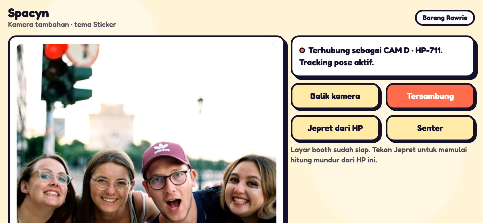 HP tamu sebagai kamera tambahan, gambar tampil langsung
